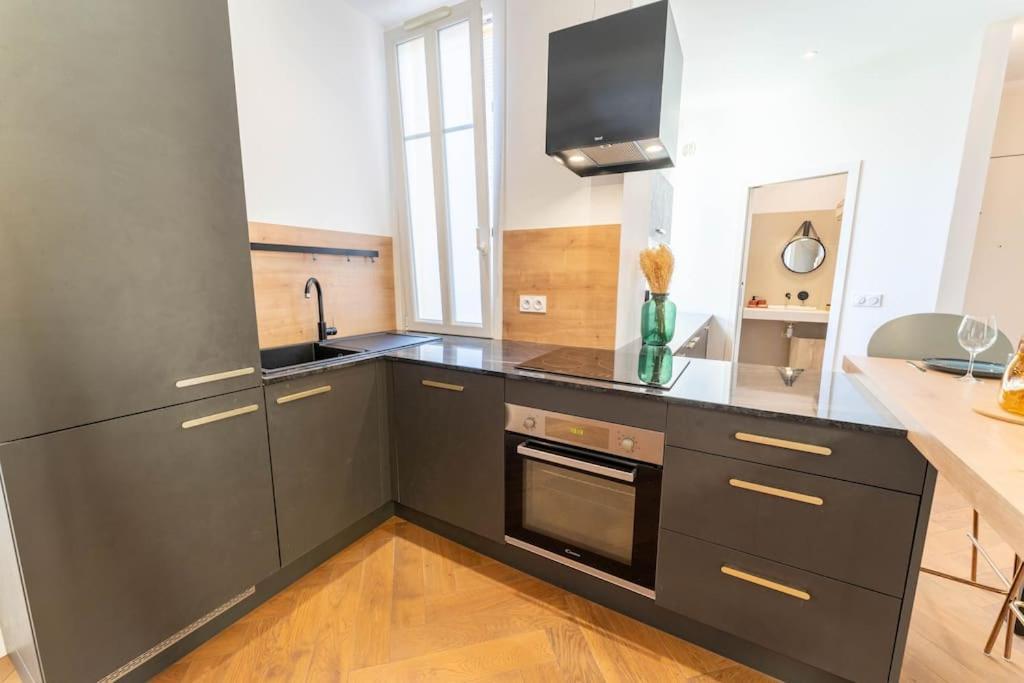 Appartamento Superbe Deux Chambres, Centre Proche Port