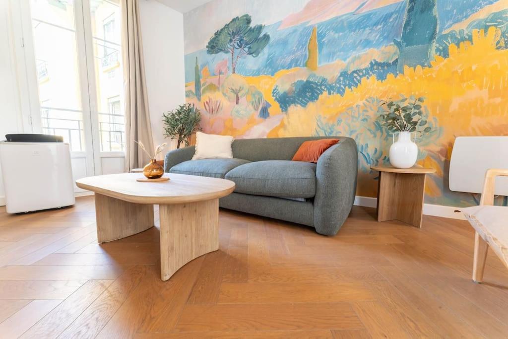 Appartamento Superbe Deux Chambres, Centre Proche Port *