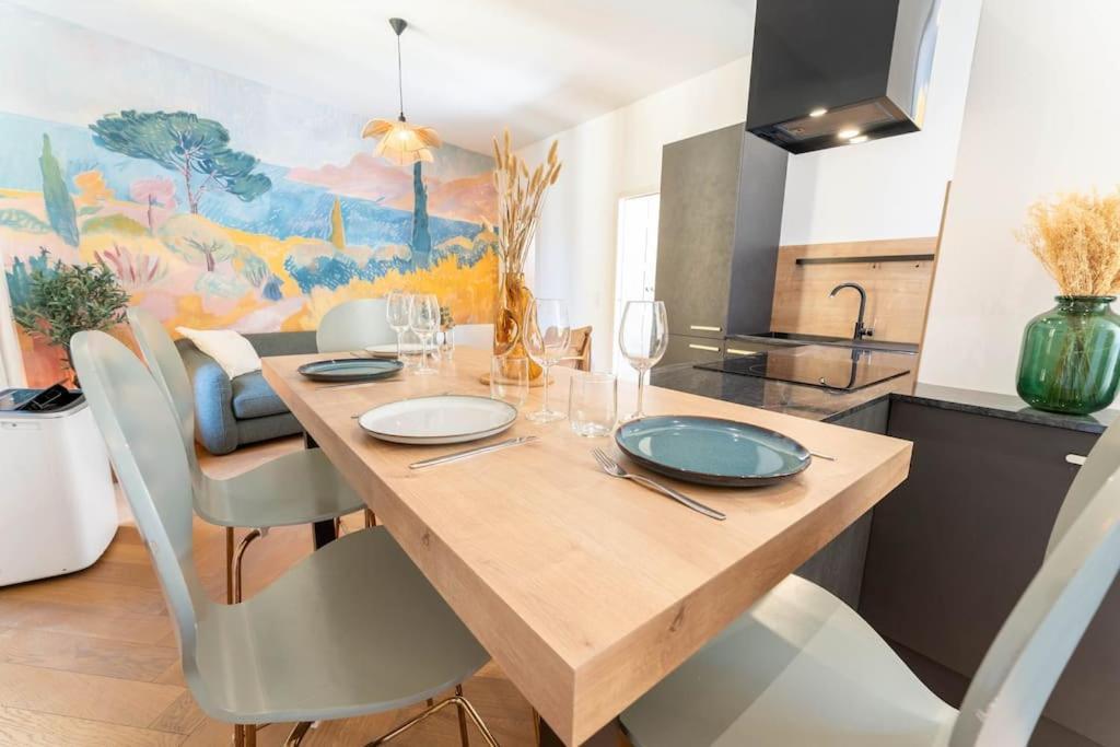 Superbe Deux Chambres, Centre Proche Port *