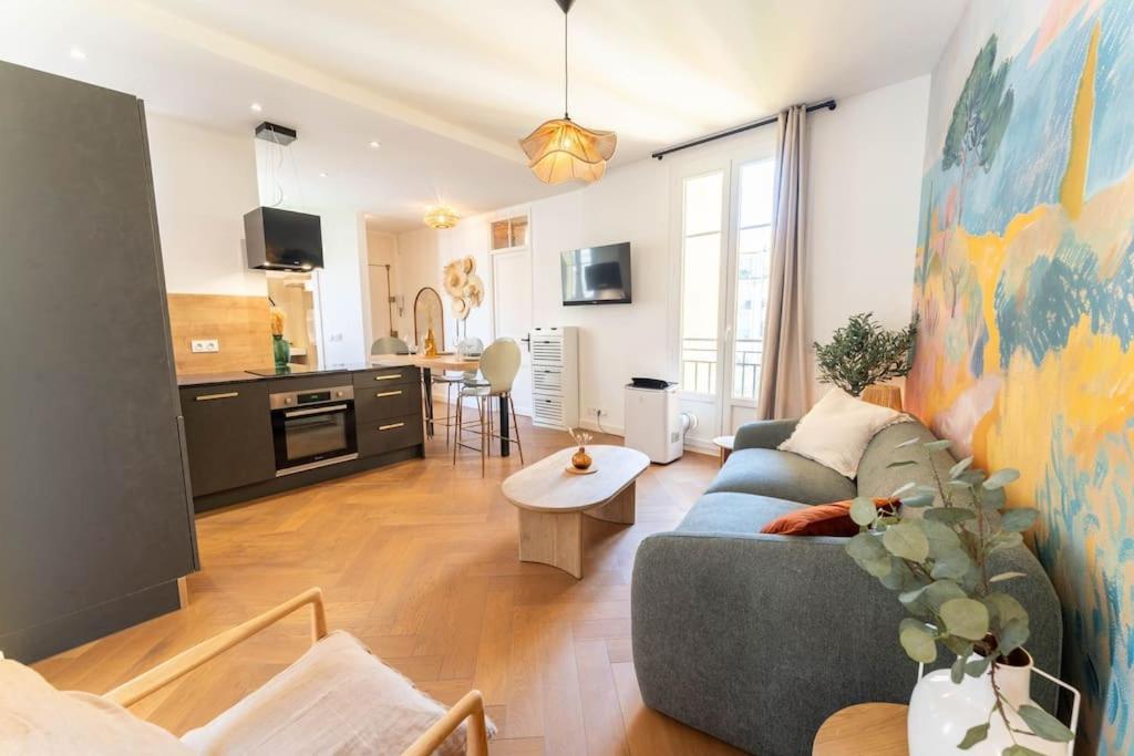 Appartamento Superbe Deux Chambres, Centre Proche Port